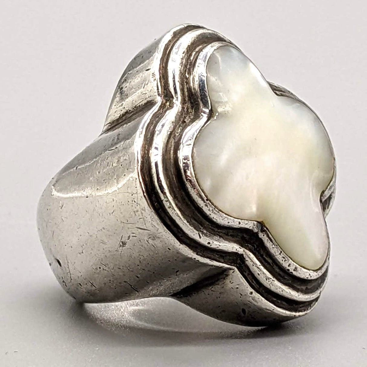 Laurent Leger - 950 Fine Silver and Mother of Pearl Ring, Size 8